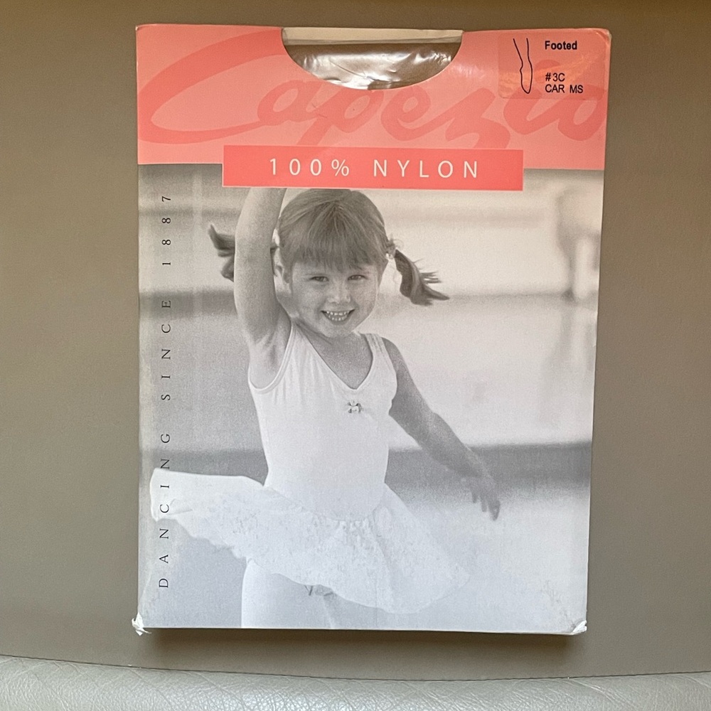 NIB Capezio Child #3C Seamless Footed Tights — Caramel (CAR) — Size MS (4-7 yrs)
